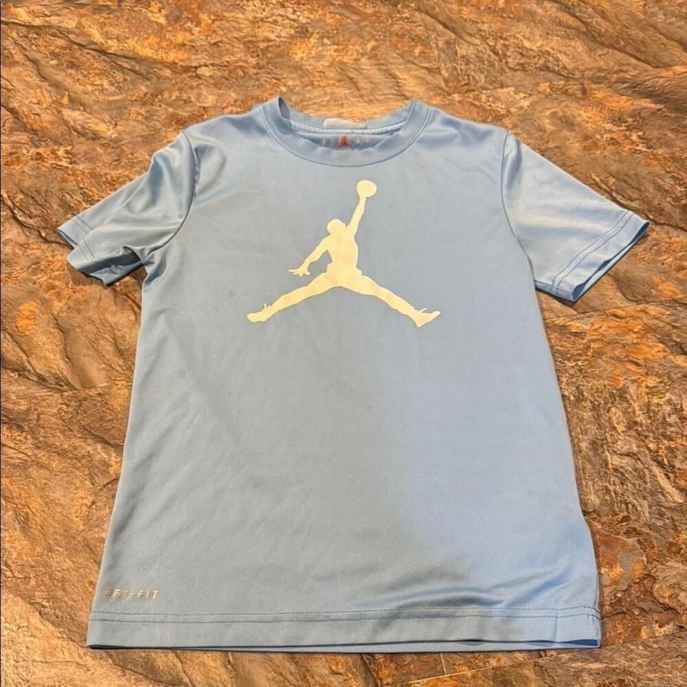 Jordan Men's Blue and White Top